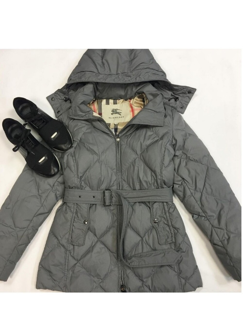 Burberry Goose Down Grey Quilted Belted Women's Jacket - S